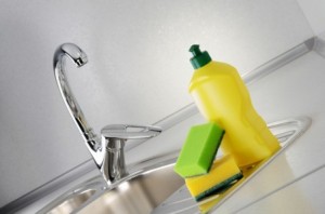 4 نصائح لتنظيف اسفنجة المطبخ 