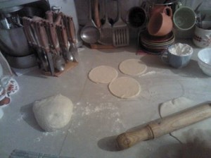 طريقة عمل البطبوط او الخبز  المغربي بالصور<br />
