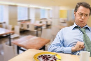8 عادات في المكتب تسبب الدهون 