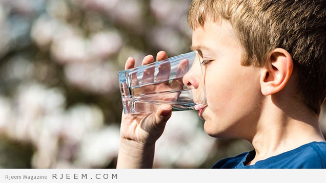فوائد شرب الماء على الريق - أهمية شرب الماء في الصباح