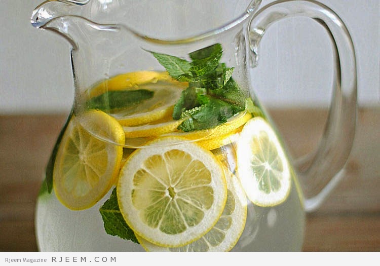 فوائد شرب الماء الساخن والليمون في الصباح | المرسال