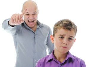 الطرق التربوية الصحيحة للإستماع للطفل بدلاٌ من ضربه وتوبيخه 