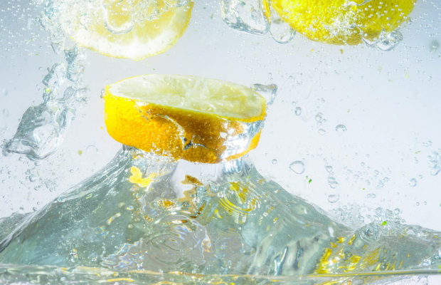 كيف يساعد الليمون على خسارة الوزن