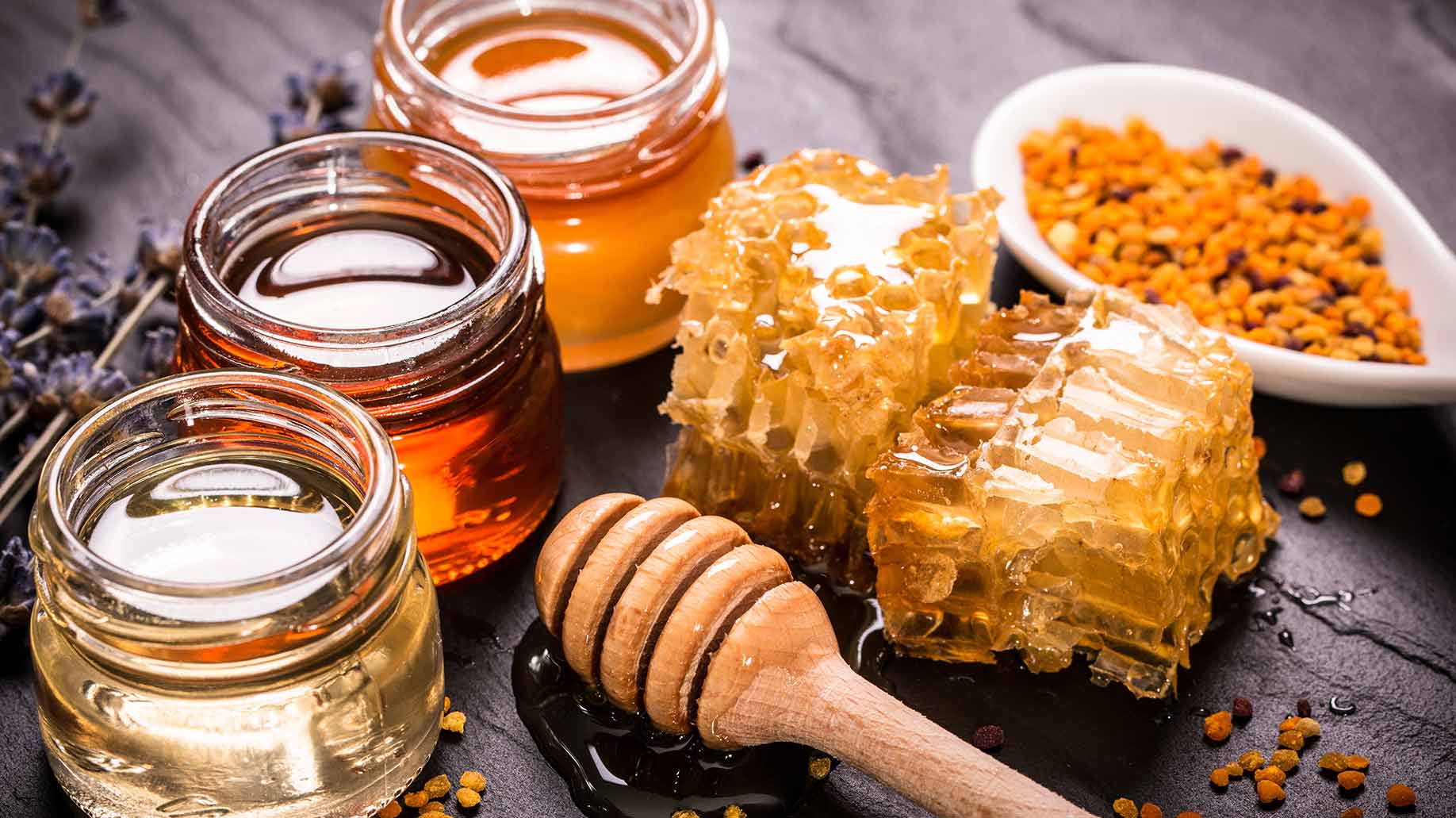  أضرار العسل الأبيض Honey-benefits-raw-organic-natural-remedies