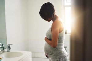 إفرازات ما قبل الدورة والحمل