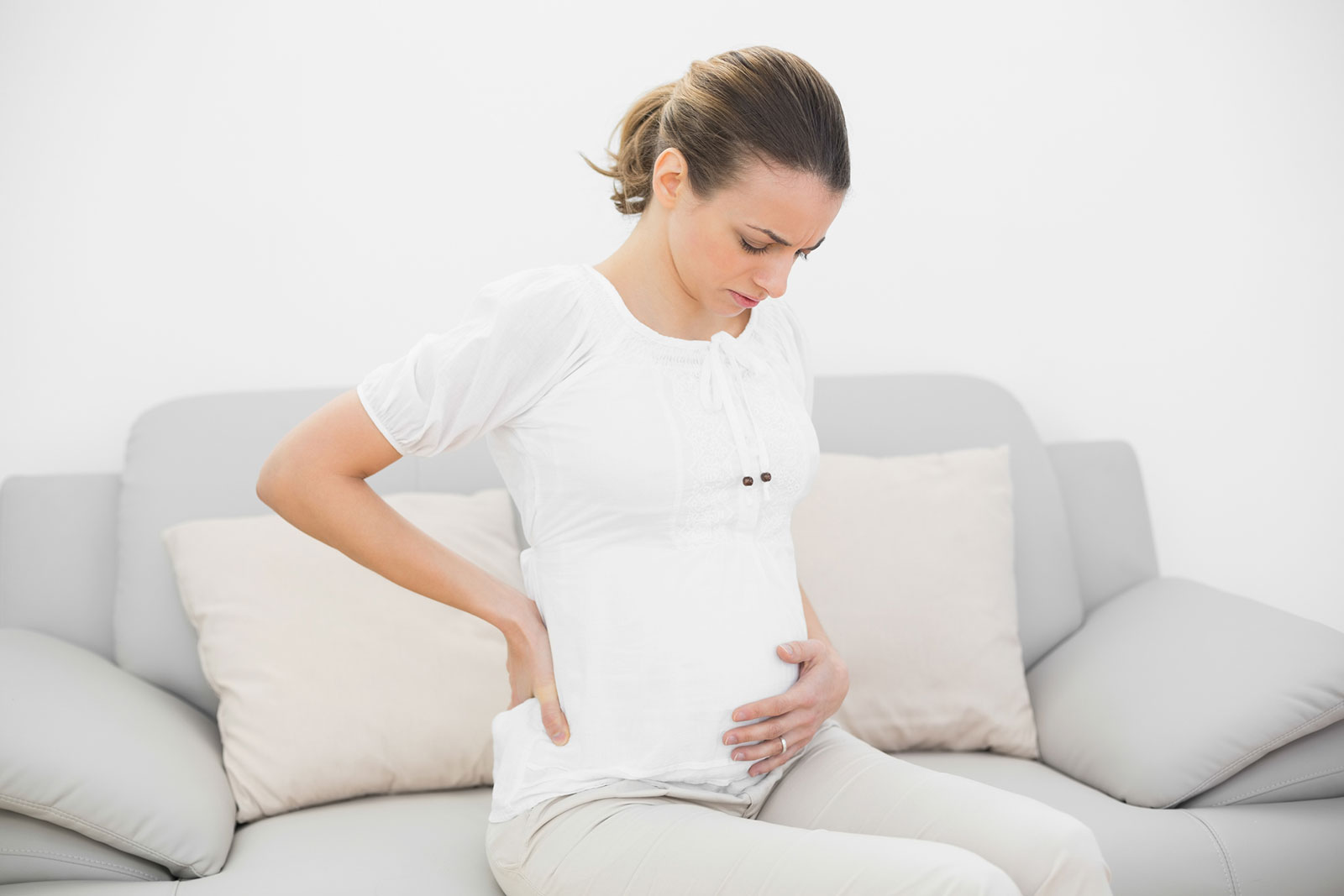 علاج المغص في الشهر الثالث من الحمل
