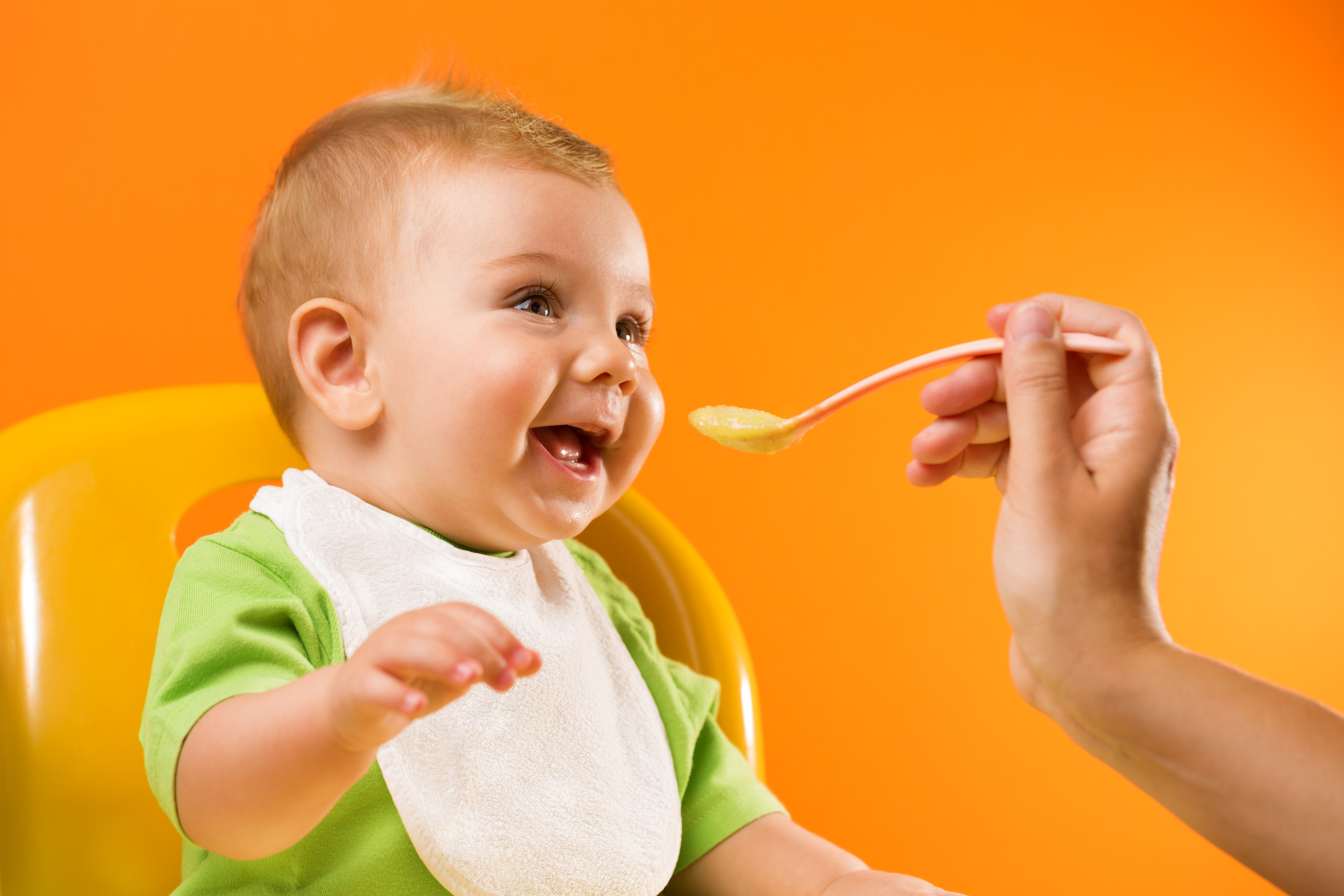 نصائح تغذية الطفل بعمر 6 شهور