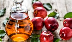 خل التفاح لعلاج الشعر الدهني