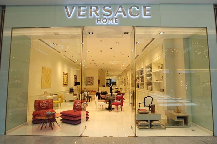 صور متجر Versaca Home في دبي