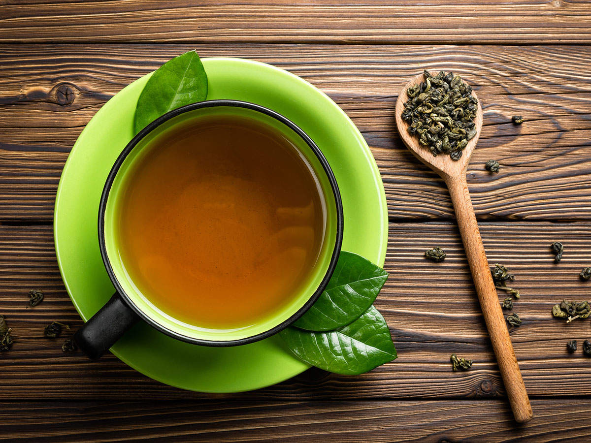الشاي الأخضر أحد المشروبات العشبية لعلاج التوتر