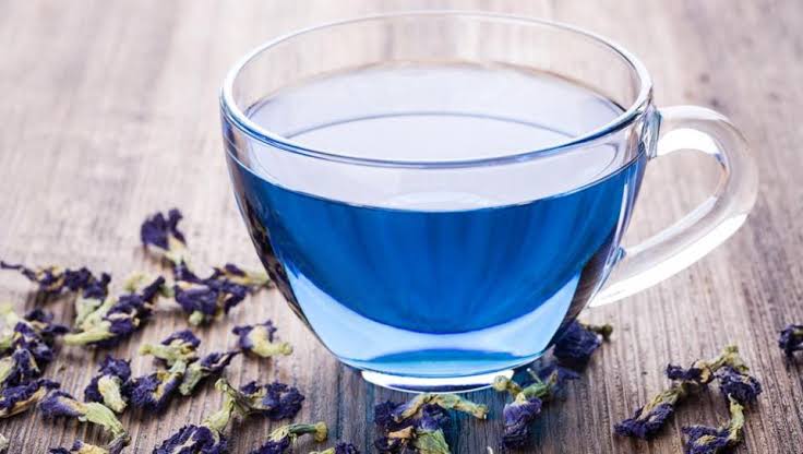 فوائد الشاي الأزرق للرجيم