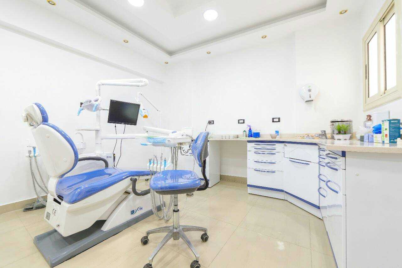 أفضل 9 أطباء أسنان بالمدينة المنورة