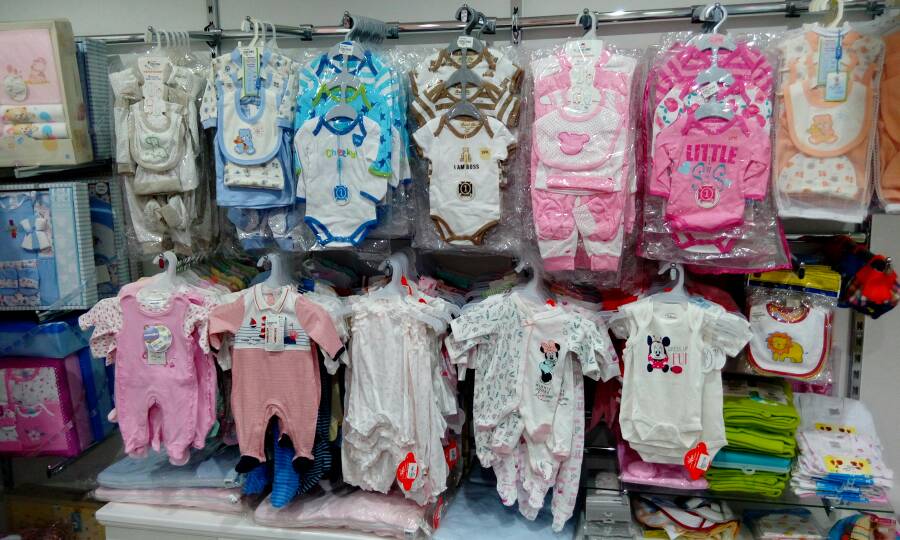 افضل محلات لبيع ملابس الاطفال في دبي
