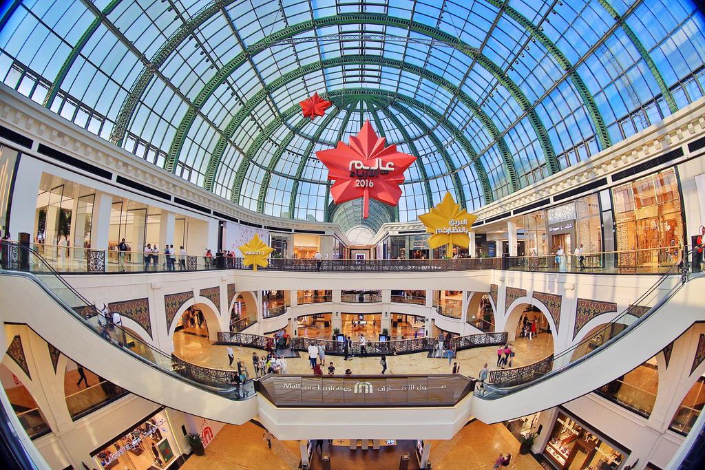 اكبر و اشهر مراكز التسوق في الامارات .