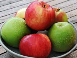 فوائد التفاح الاحمر و الاخضر .